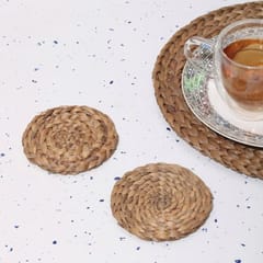 Round Table Mat made of Water hyacinth