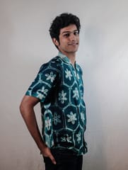 Mens Shibori Tie&dye Tussar Silk Blend Printed Half Sleeve Shirt (Teal Blue)